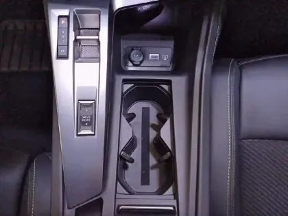 Photo 108 Peugeot 308  PureTech 130ch S&S EAT8