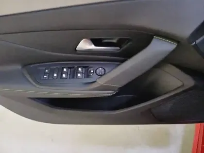 Photo 81 Peugeot 308 Gén. III Ph1 GT 5