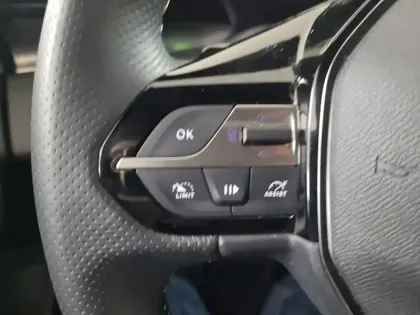 Photo 16 Peugeot 308  PureTech 130ch S&S EAT8