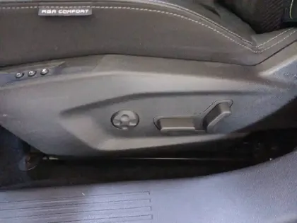 Photo 52 Peugeot 308  PureTech 130ch S&S EAT8