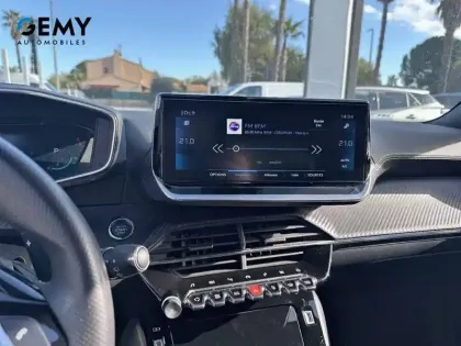 Photo 28 Peugeot 2008  PureTech 130 S&S EAT8