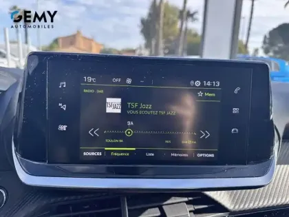 Photo 11 Peugeot 208  PureTech 100 S&S EAT8