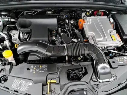 Photo 99 Renault Clio  E-Tech full hybrid 145 ch GSR2