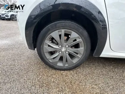 Photo 42 Peugeot 208  Electrique 50 kWh 136ch