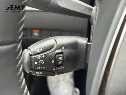 Photo 11 Peugeot 208  Electrique 50 kWh 136ch