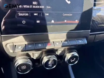 Photo 17 Renault Arkana  E-Tech 145 - 21B