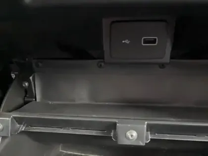 Photo 60 Peugeot Boxer Gén. II Ph3 NG2 Pack Asphalt Connect 4