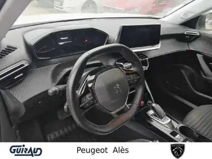 Photo 7 Peugeot 2008  PureTech 130 S&S EAT8