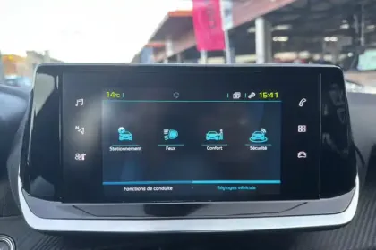 Photo 18 Peugeot 208  Electrique 50 kWh 136ch