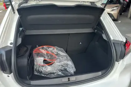 Photo 11 Peugeot 208  Electrique 50 kWh 136ch