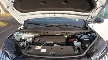Photo 44 Peugeot 3008  Hybrid 145 e-DCS6