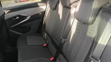 Photo 16 Peugeot 3008  Hybrid 145 e-DCS6