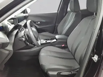 Photo 10 Peugeot 2008  PureTech 130 S&S EAT8