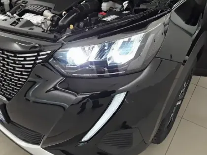 Photo 15 Peugeot 2008  PureTech 130 S&S EAT8