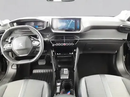 Photo 7 Peugeot 2008  PureTech 130 S&S EAT8