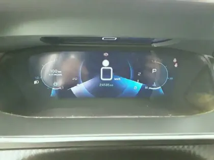 Photo 9 Peugeot 2008  PureTech 130 S&S EAT8