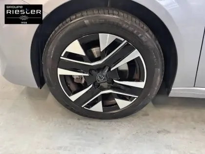 Photo 12 Peugeot 208  PureTech 100 S&S BVM6