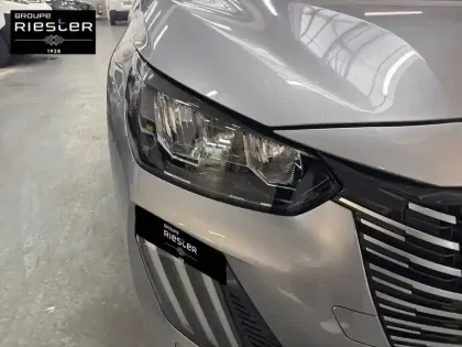 Photo 15 Peugeot 208  PureTech 100 S&S BVM6