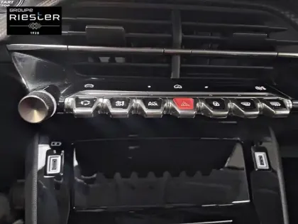 Photo 14 Peugeot 208  PureTech 100 S&S BVM6