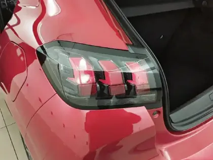 Photo 16 Peugeot 208  PureTech 75 S&S BVM5