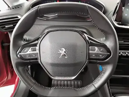 Photo 8 Peugeot 208  PureTech 75 S&S BVM5