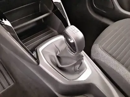 Photo 13 Peugeot 208  PureTech 75 S&S BVM5