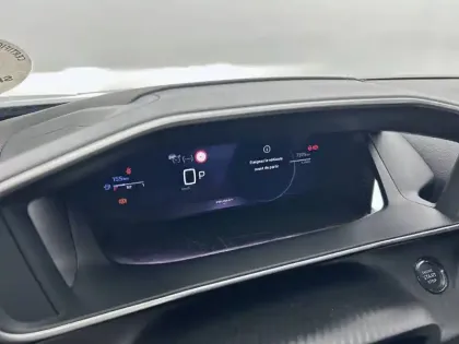 Photo 9 Peugeot 2008  Hybrid 136 e-DCS6