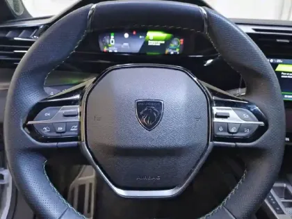 Photo 62 Peugeot 408  Hybrid 145 e-DCS6