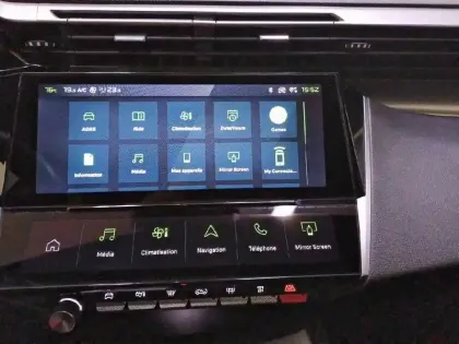 Photo 109 Peugeot 408  Hybrid 145 e-DCS6