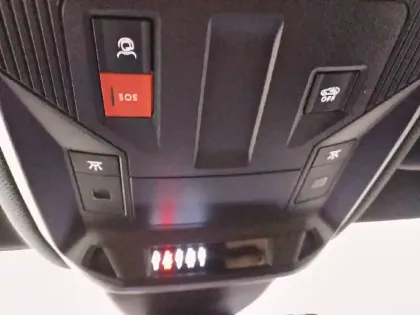 Photo 48 Peugeot 408  Hybrid 145 e-DCS6