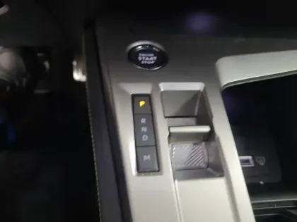 Photo 13 Peugeot 408  Hybrid 145 e-DCS6