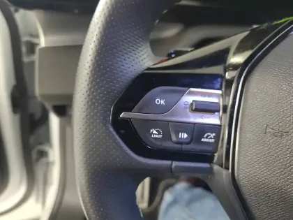 Photo 15 Peugeot 408  Hybrid 145 e-DCS6