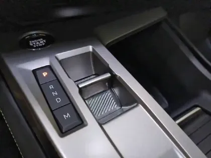 Photo 35 Peugeot 408  Hybrid 145 e-DCS6