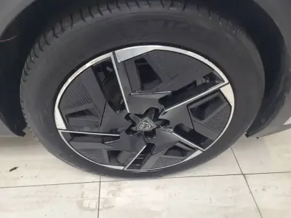 Photo 8 Peugeot 408  Hybrid 145 e-DCS6