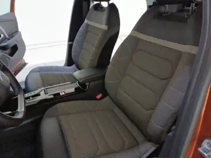 Photo 10 Citroën C4  PureTech 130 S&S EAT8