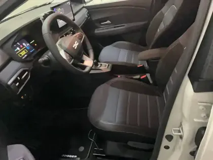 Photo 8 Dacia Jogger  Hybrid 155 7 places