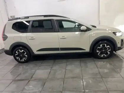 Photo 5 Dacia Jogger  Hybrid 155 7 places