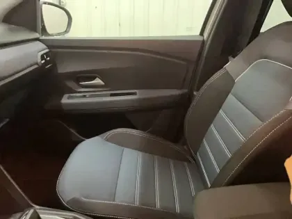 Photo 13 Dacia Jogger  Hybrid 155 7 places