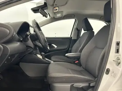 Photo 45 Toyota Yaris  Hybride 116h