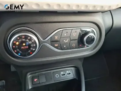 Photo 18 Renault Twingo  III SCe 65