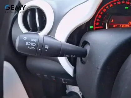 Photo 24 Renault Twingo  III SCe 65