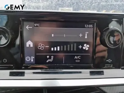 Photo 14 Peugeot 208  PureTech 75 S&S BVM5