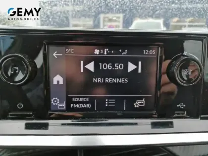 Photo 13 Peugeot 208  PureTech 75 S&S BVM5