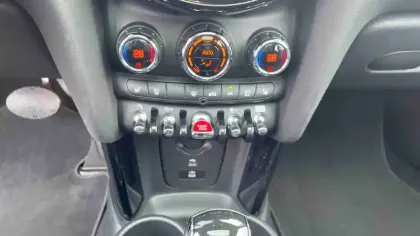 Photo 9 Mini Mini Hatch 3 Portes Cooper 136 ch DKG7