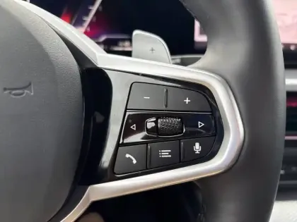 Photo 17 BMW Serie 3 Touring 330e 292 ch BVA8