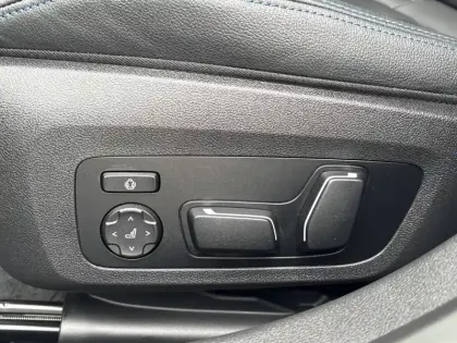 Photo 23 BMW Serie 3 Touring 330e 292 ch BVA8