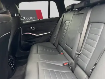 Photo 13 BMW Serie 3 Touring 330e 292 ch BVA8