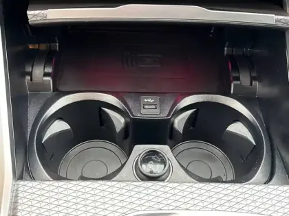 Photo 27 BMW Serie 3 Touring 330e 292 ch BVA8