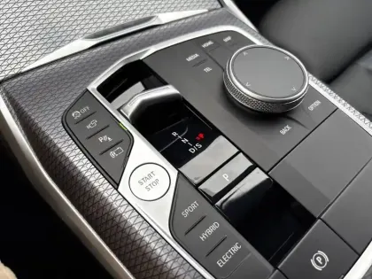 Photo 11 BMW Serie 3 Touring 330e 292 ch BVA8