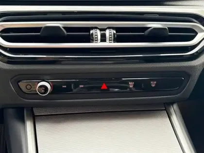 Photo 48 BMW Serie 3 Touring 318d 150 ch BVA8